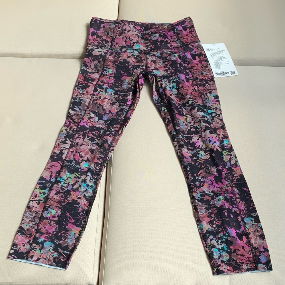 lululemon athletica Vibrant Floral Leggings 23in